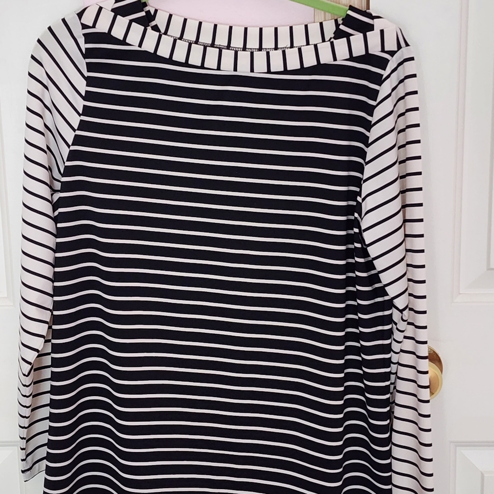 Susan Graver long sleeve top, Size M